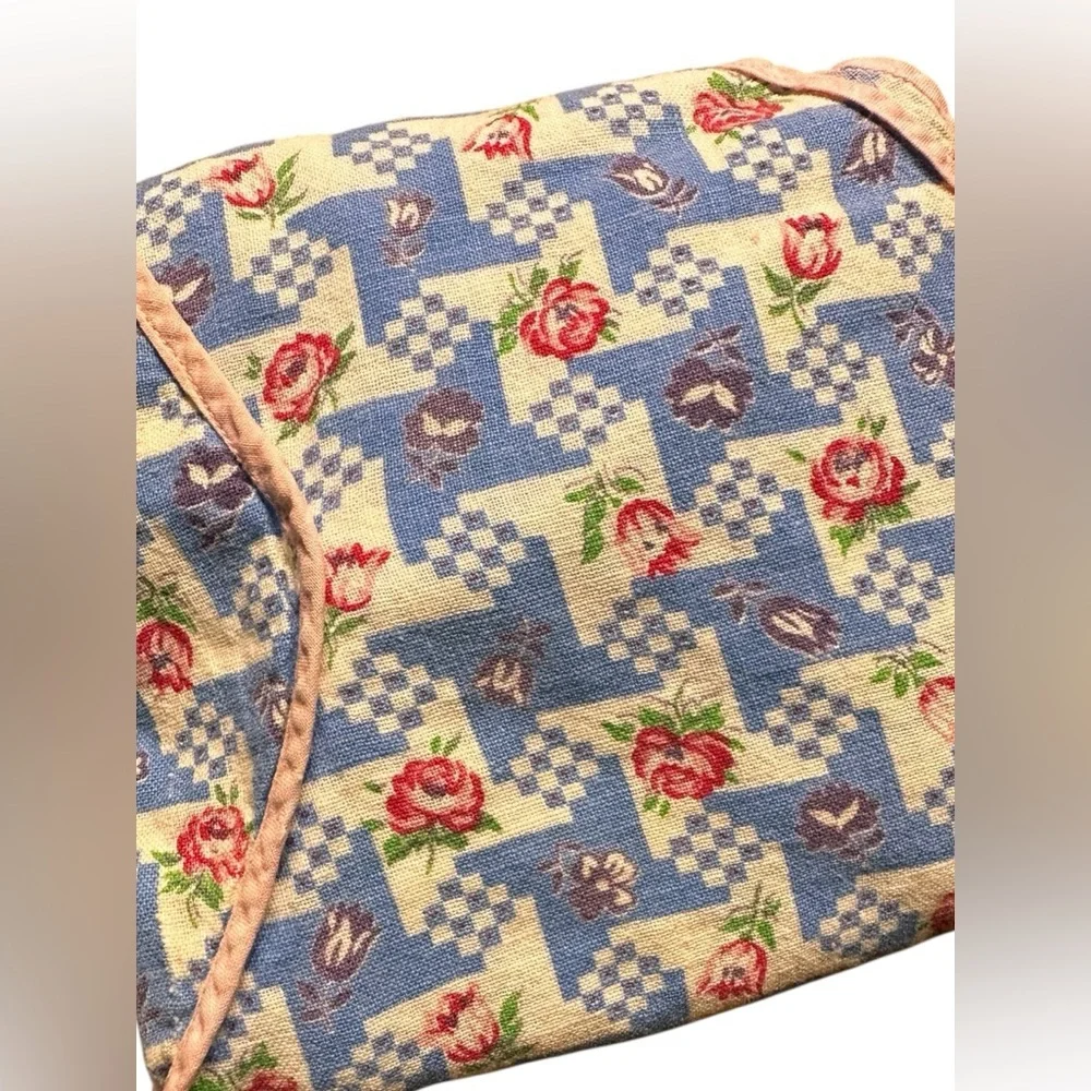 Vintage Waist Tie Apron Floral with Pocket Blue Red White And Green